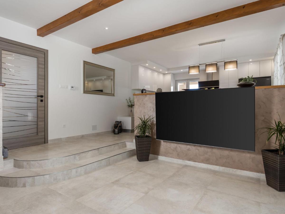 Villa Matea - Mlk150 By Interhome Dobrinj Εξωτερικό φωτογραφία
